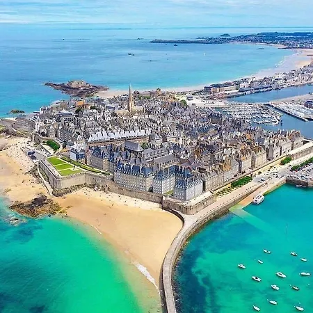 بيت للعطل La Besnerais *