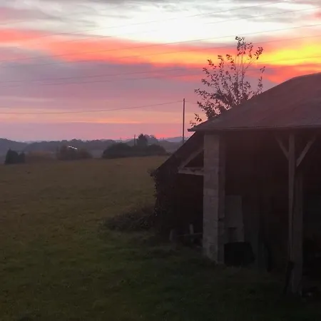 La Besnerais بيت للعطل Saint-Laurent-de-Terregatte
