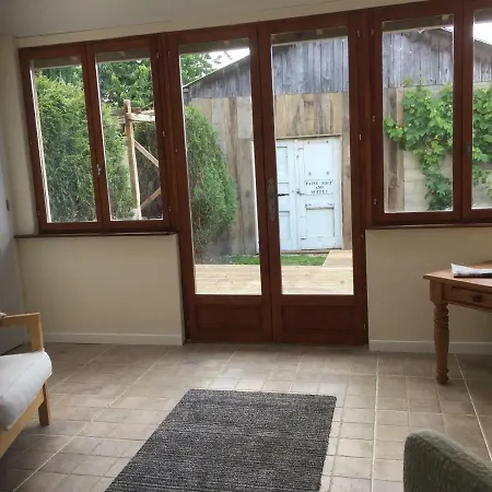 بيت للعطل La Besnerais